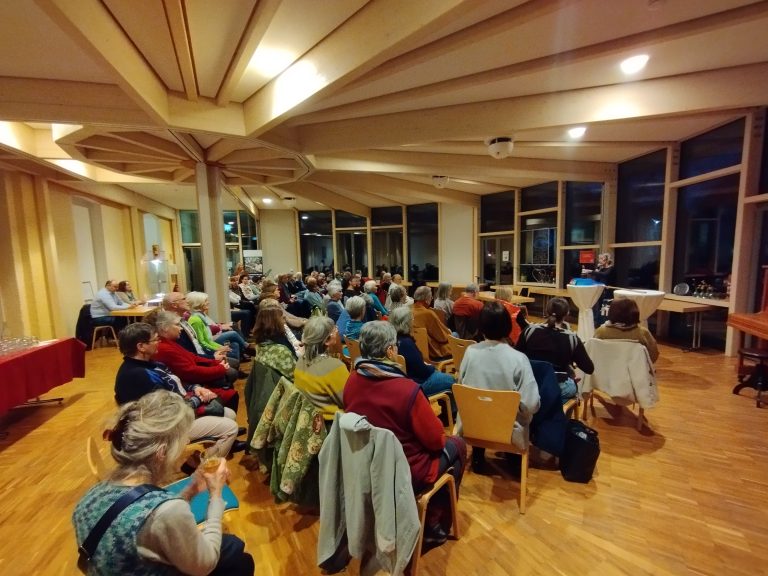 Reger Austausch zum Thema Rassismus in der Kirche